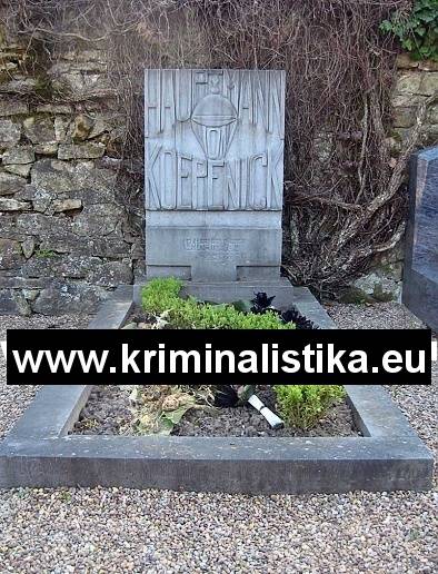 Pečlivě upravený hrob na hřbitově v Lucemburku