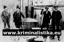 Alkohol se vyléval na ulici přímo do kanálu